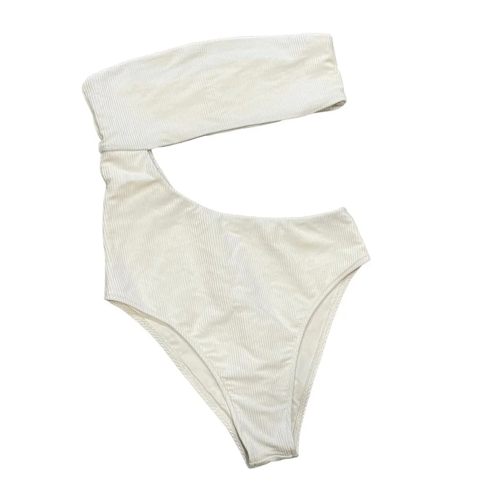 Frankies Bikinis 88% nylon